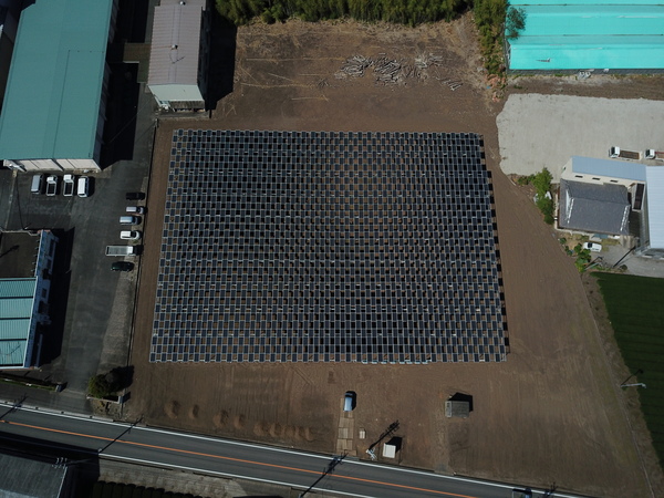 営農型太陽光発電所の空撮