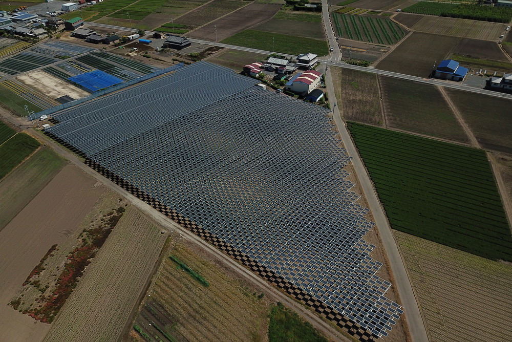 大規模な営農型太陽光発電所
